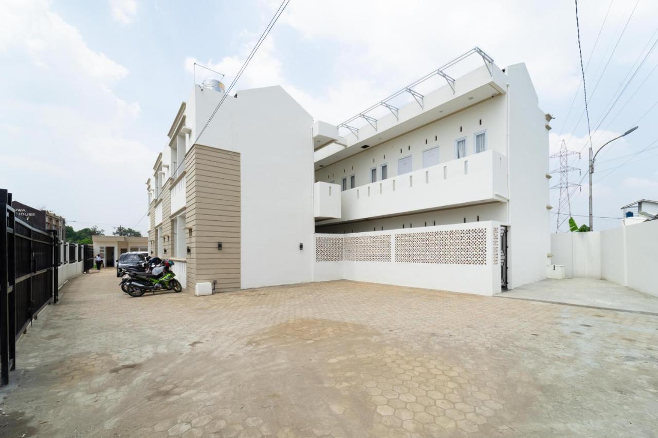 Reddoorz Near Griya Agung Palembang Hotell Talang Kelapa Eksteriør bilde